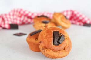 Muffins banane et peanut butter