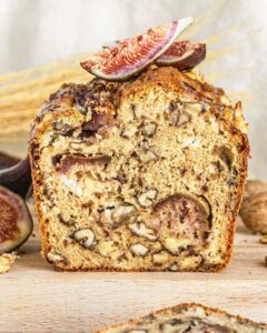 Cake chèvre, figues et  noix