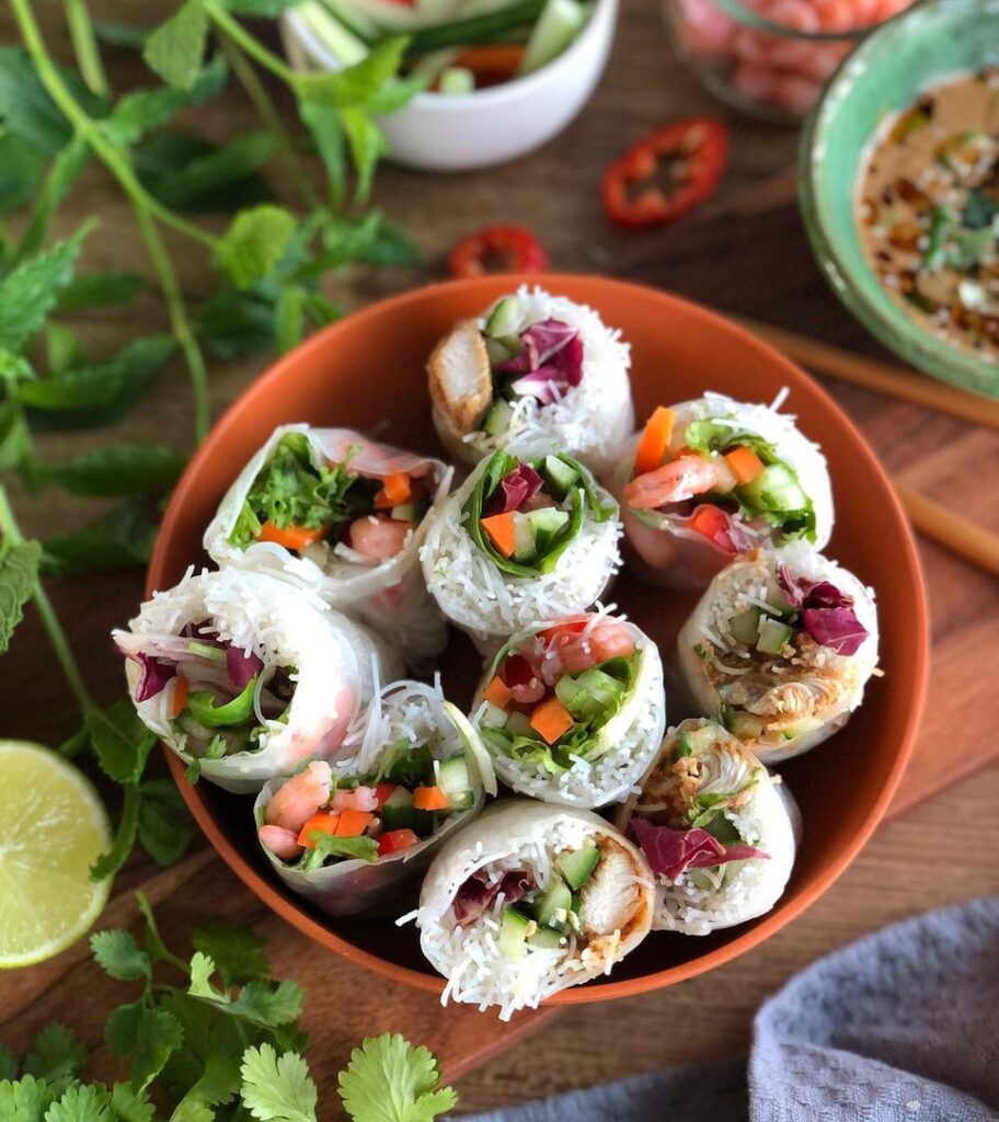 Rouleaux de printemps poulet crudités crevettes
