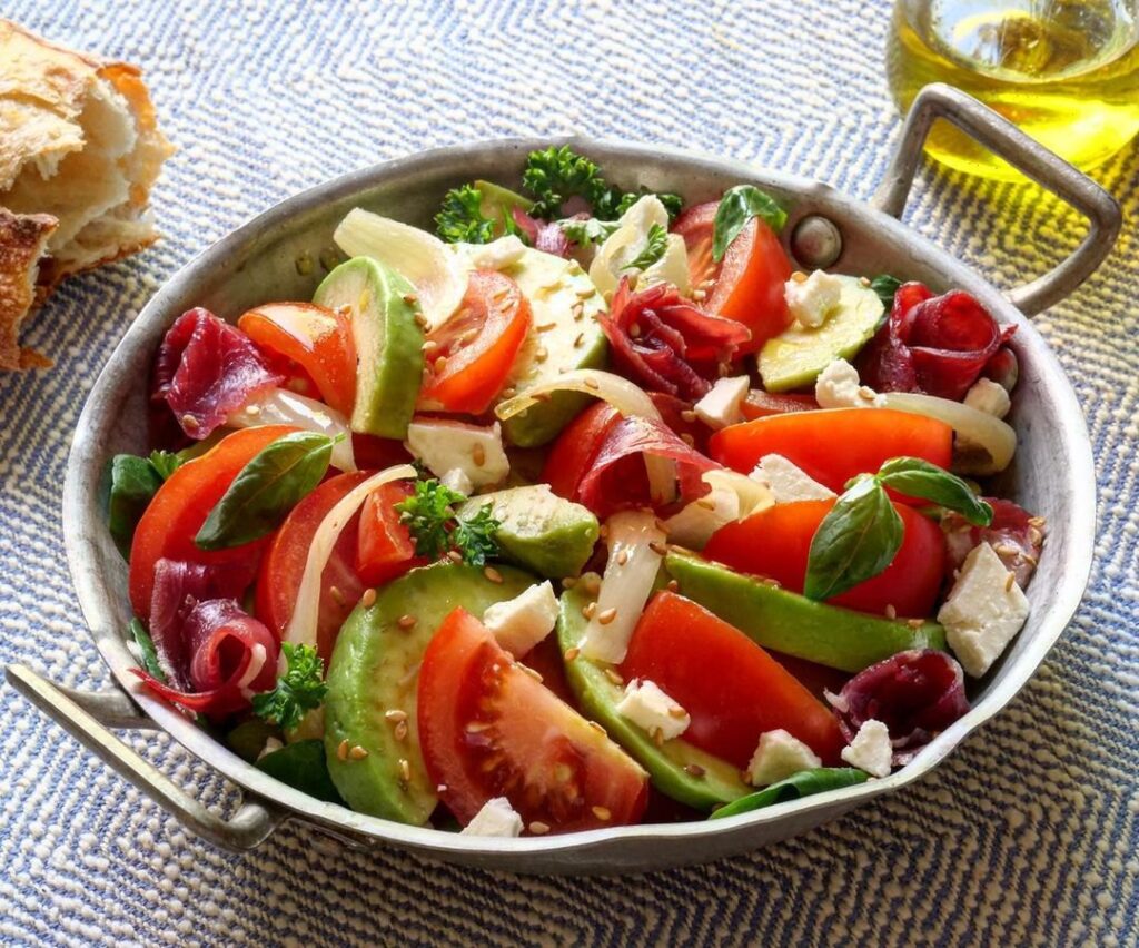 Salade avocat et tomates