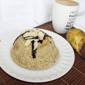 Bowl cake aux flocons d&rsquo;avoine et aux poires