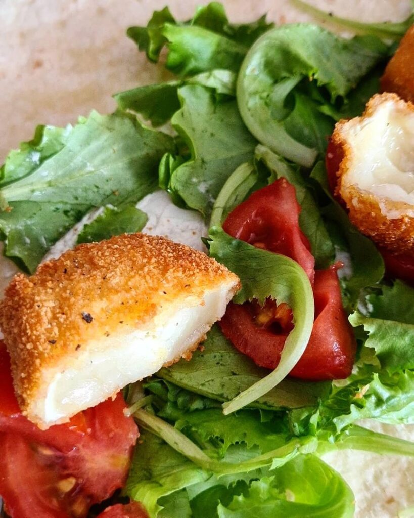 Wrap au chèvre pané