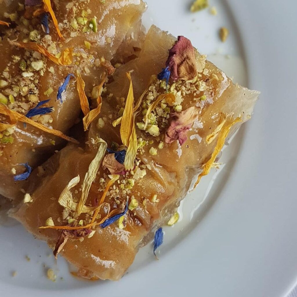 Baklava rolls aux fruits secs