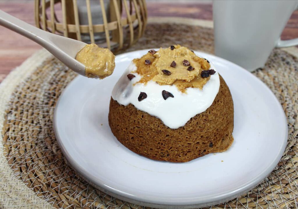 Bowl cake patate douce et purée de cacahuètes
