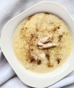 Soupe de poulet grecque