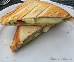 Croque monsieur avocat et mozzarella
