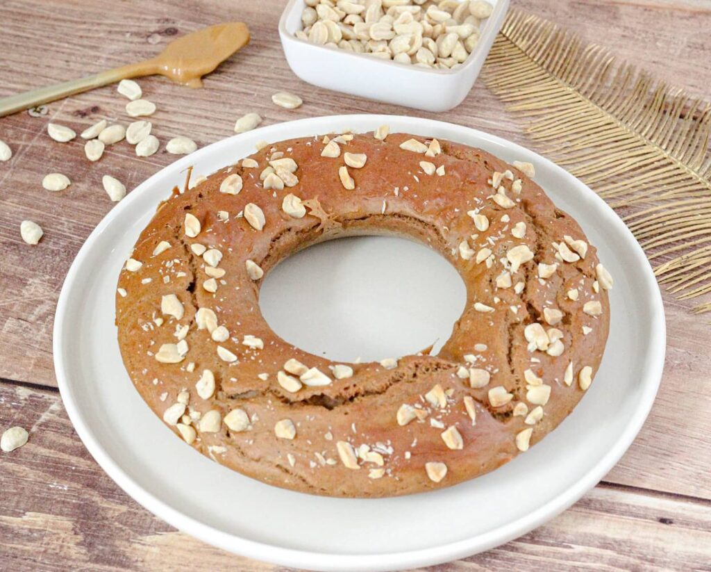 Peanuts cake