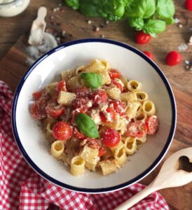 Pâtes et sa sauce crémeuse ricotta et tomates cerise
