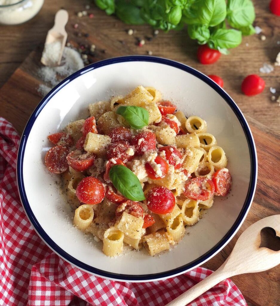 Pâtes et sa sauce crémeuse ricotta et tomates cerise