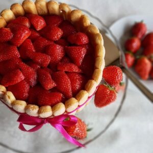 Charlotte aux fraises traditionnelle Charlotte aux fraises traditionnelle