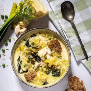 Soupe de poisson aux petits pois et fenouil
