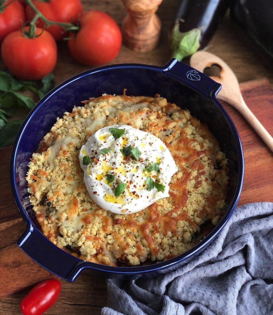 Aubergines à la parmigiana et son crumble salé