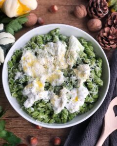 Pâtes au pesto et burrata