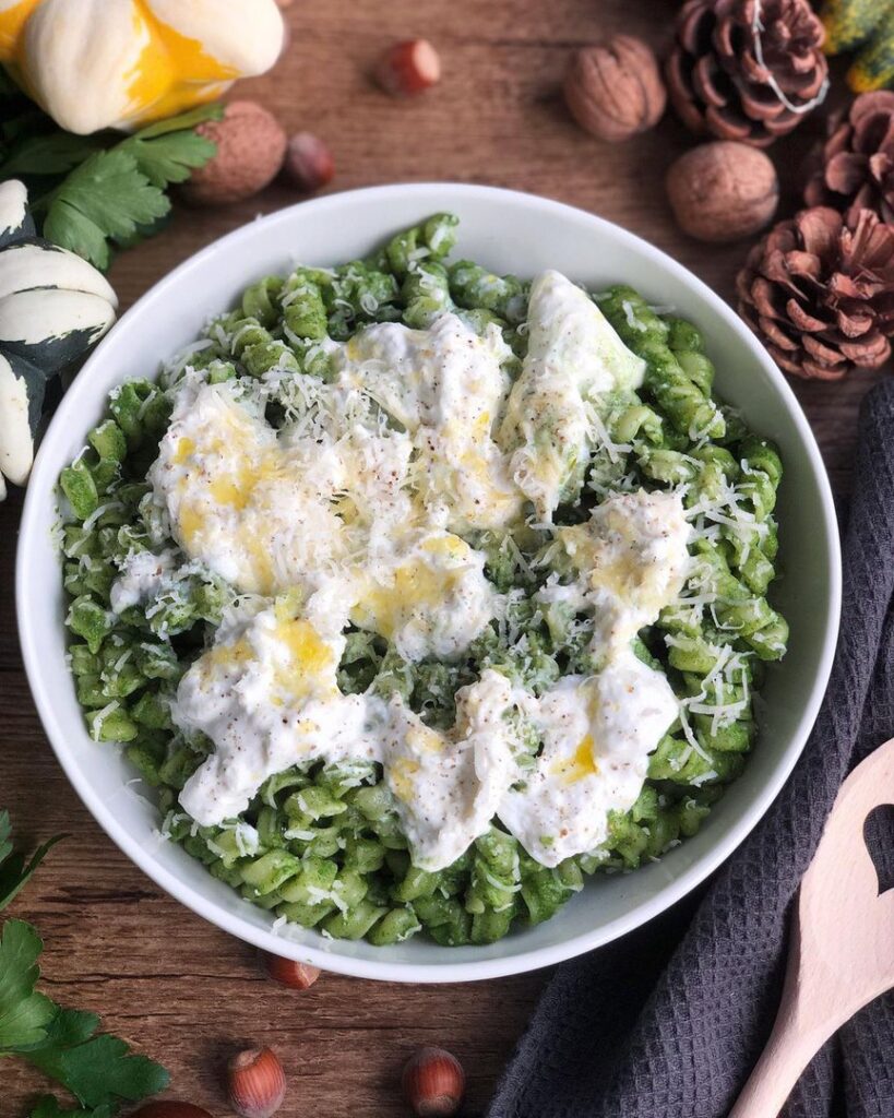 Pâtes au pesto et burrata