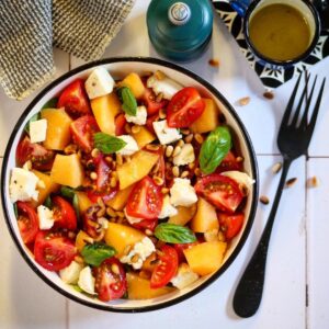 Salade melon mozza basilic