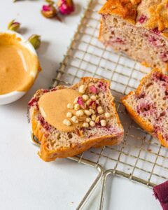 Cake à la noix de coco et framboises