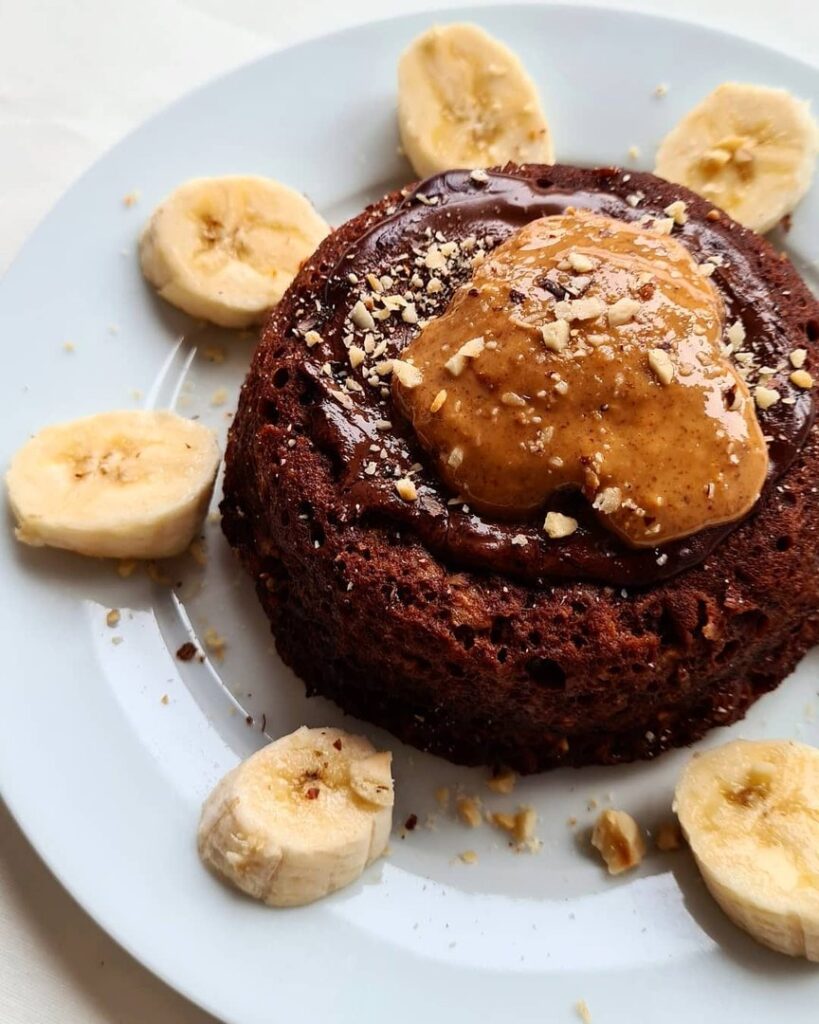 Bowl cake choco banane et beurre de cacahuète