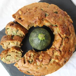 Cake aux courgettes lardons et fromage