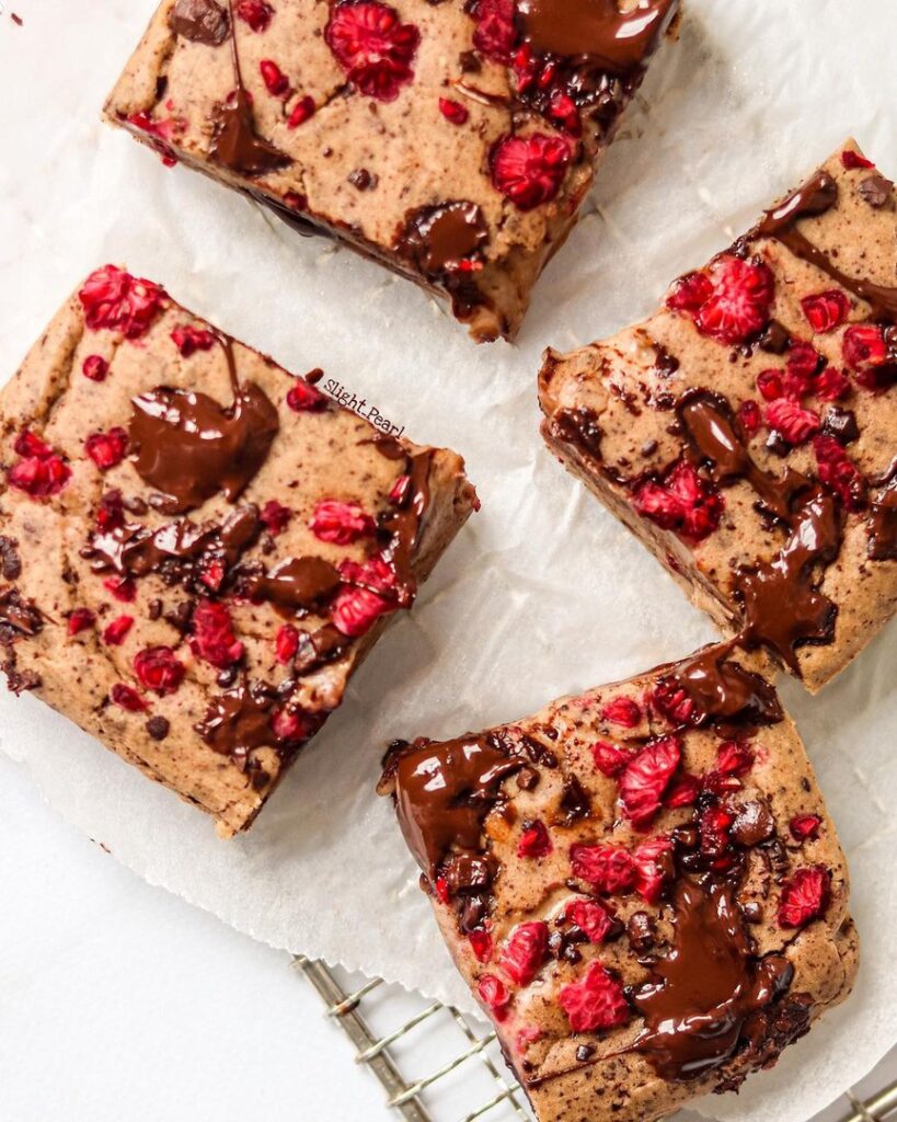 Blondie chocolat et framboises healthy