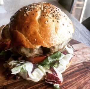 Burgers maison à la sauce secrète Burgers maison à la sauce secrète