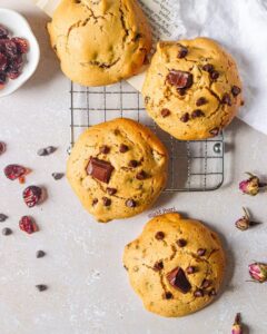 Cookies aux cranberries chocolat et noix