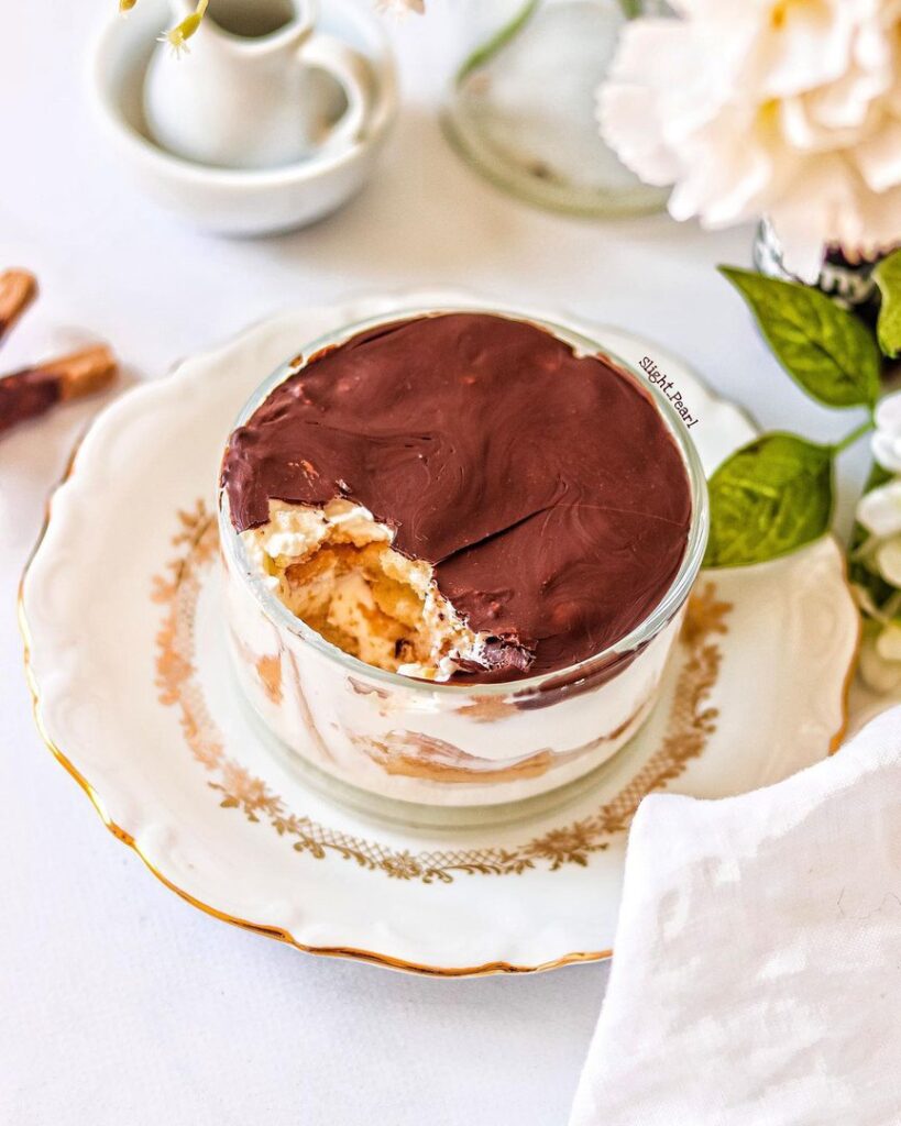 Tiramisu express et sa coque en chocolat
