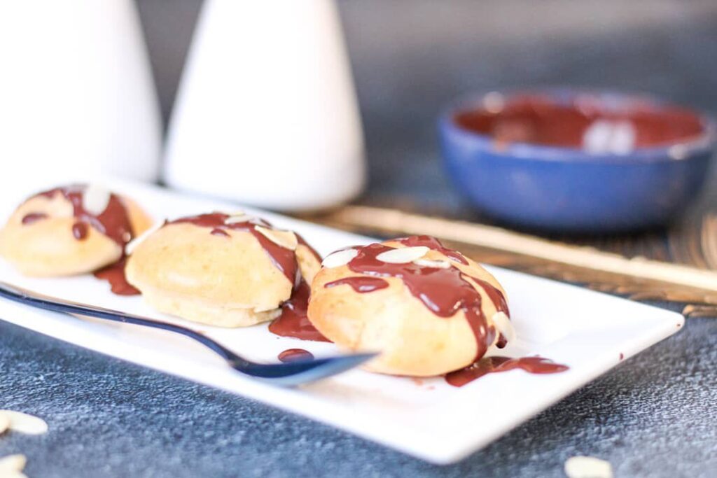 Choux farcis au chocolat