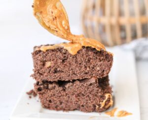 Brownie aux haricots rouges et au beurre de cacahuètes