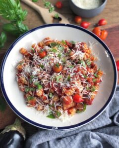 Pâtes à la saucisse et à l&rsquo;aubergine