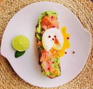 Avocado Toasts / Saumon & Oeuf mollet