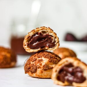 Choux aux dattes fraîches et fruits secs Choux aux dattes fraîches et fruits secs