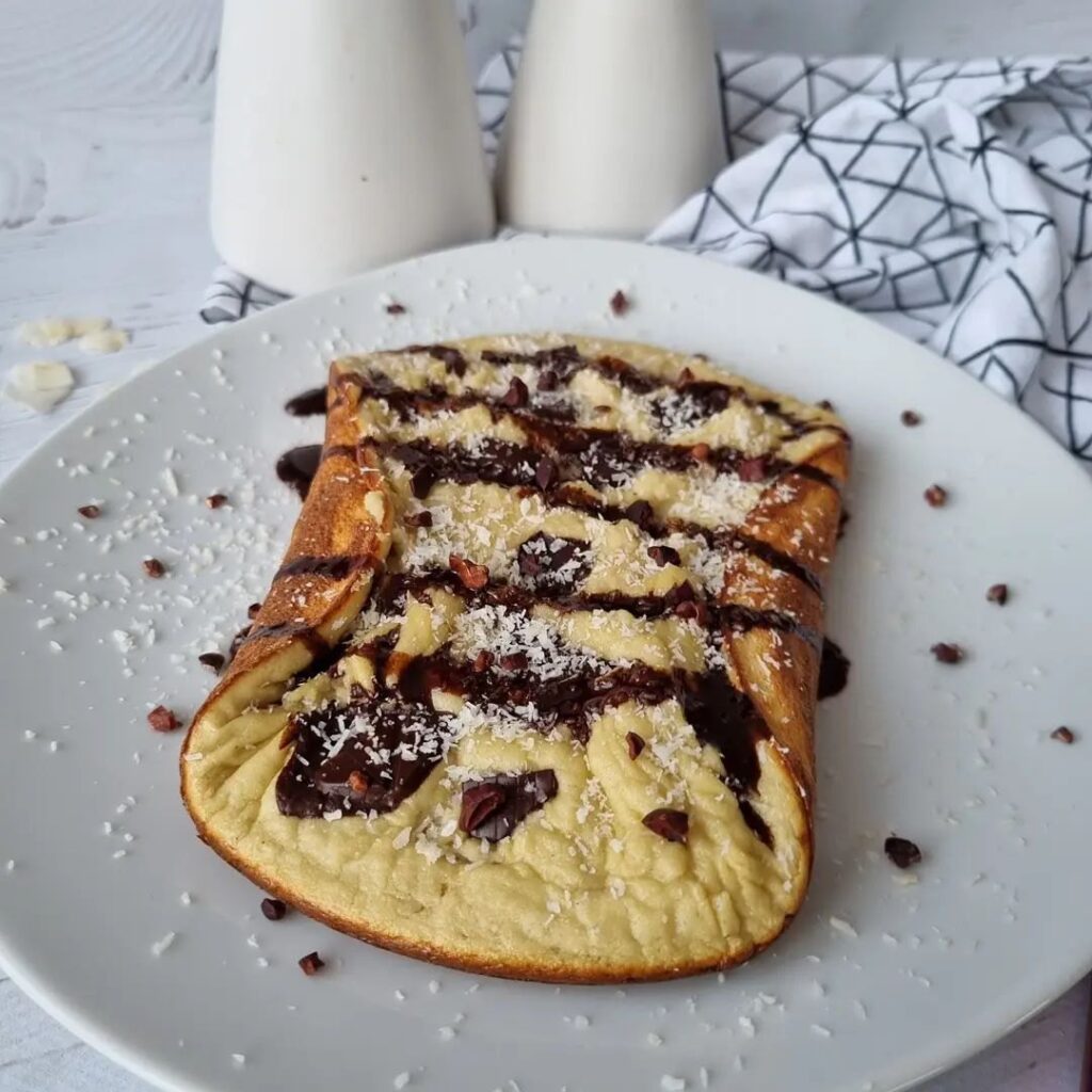 Omelette sucrée à la noix de coco