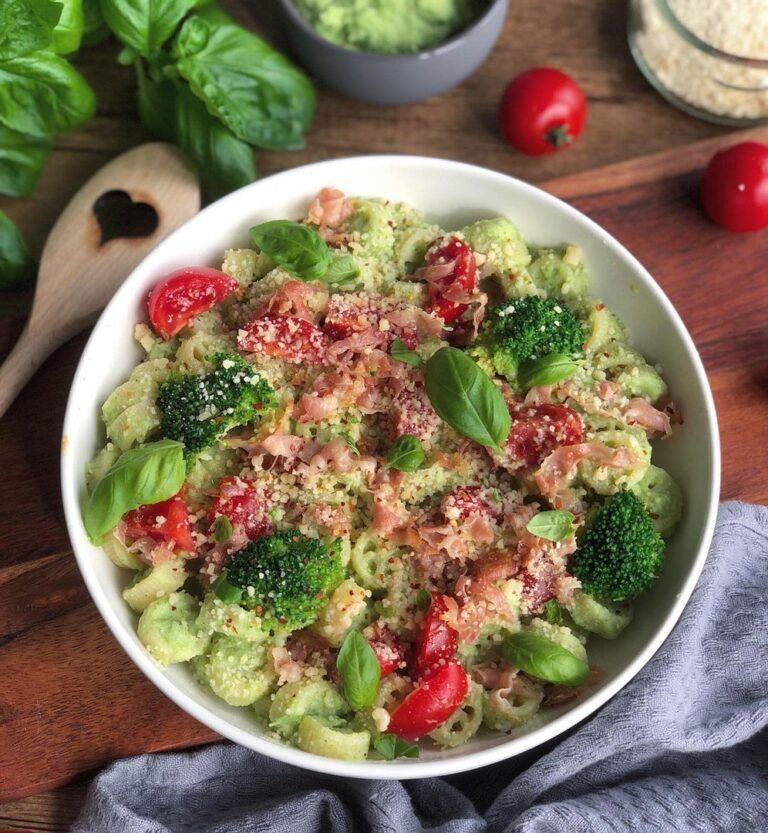 Pâtes au pesto de brocolis Pâtes au pesto de brocolis