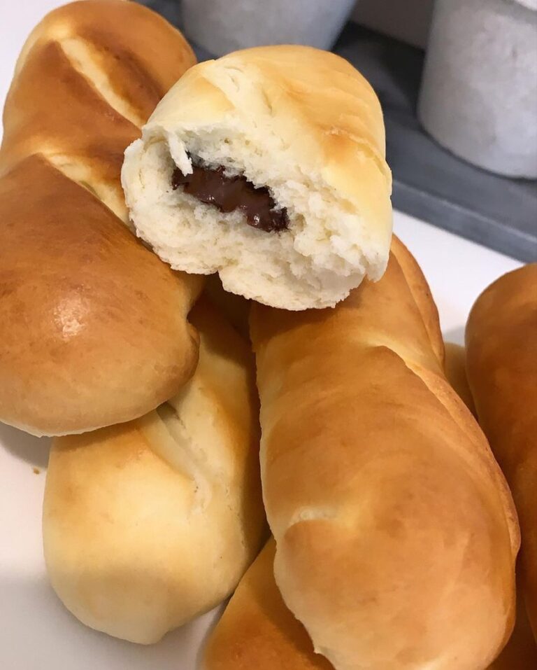 Pain au lait au chocolat Pain au lait au chocolat