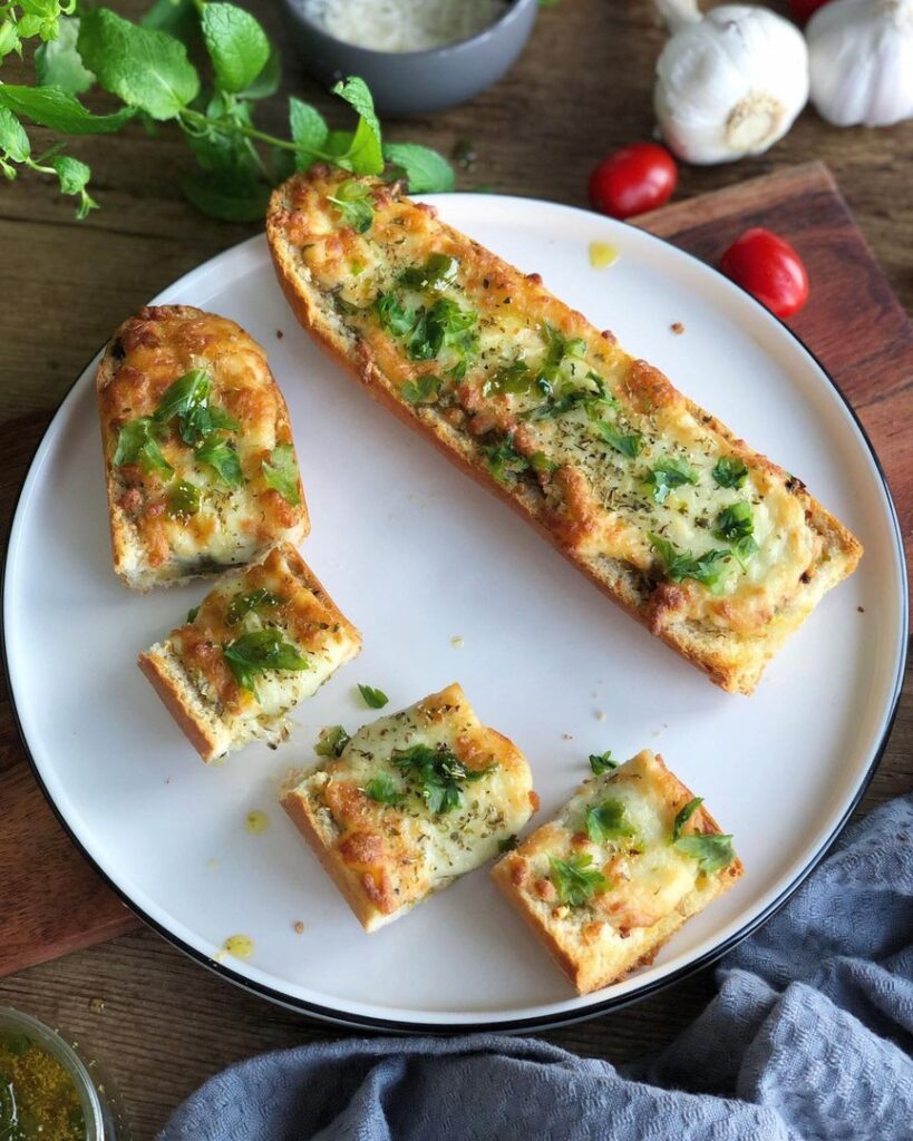 Pain à l&rsquo;ail mozzarella et parmesan