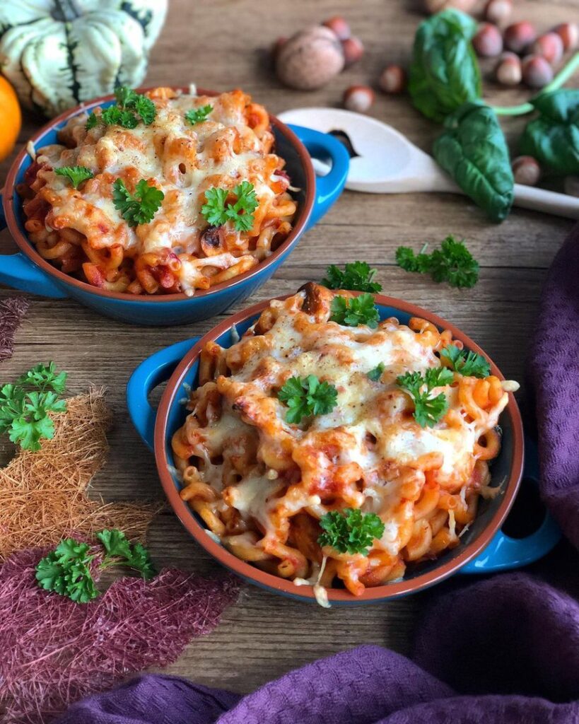 Coquilettes gratinées et sauce tomates aux cèpes