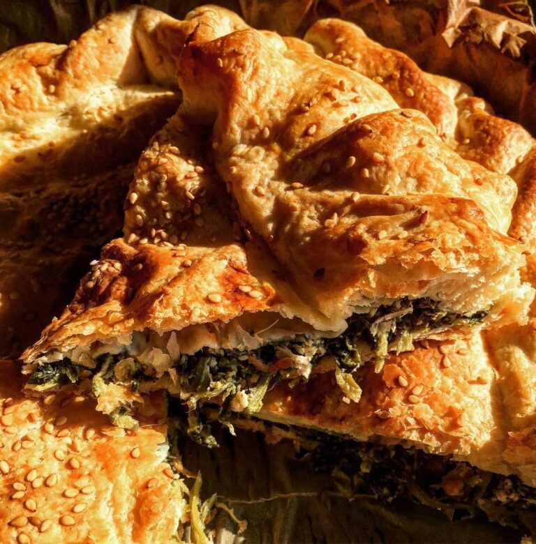 Spanakopita tourte grecque aux épinards