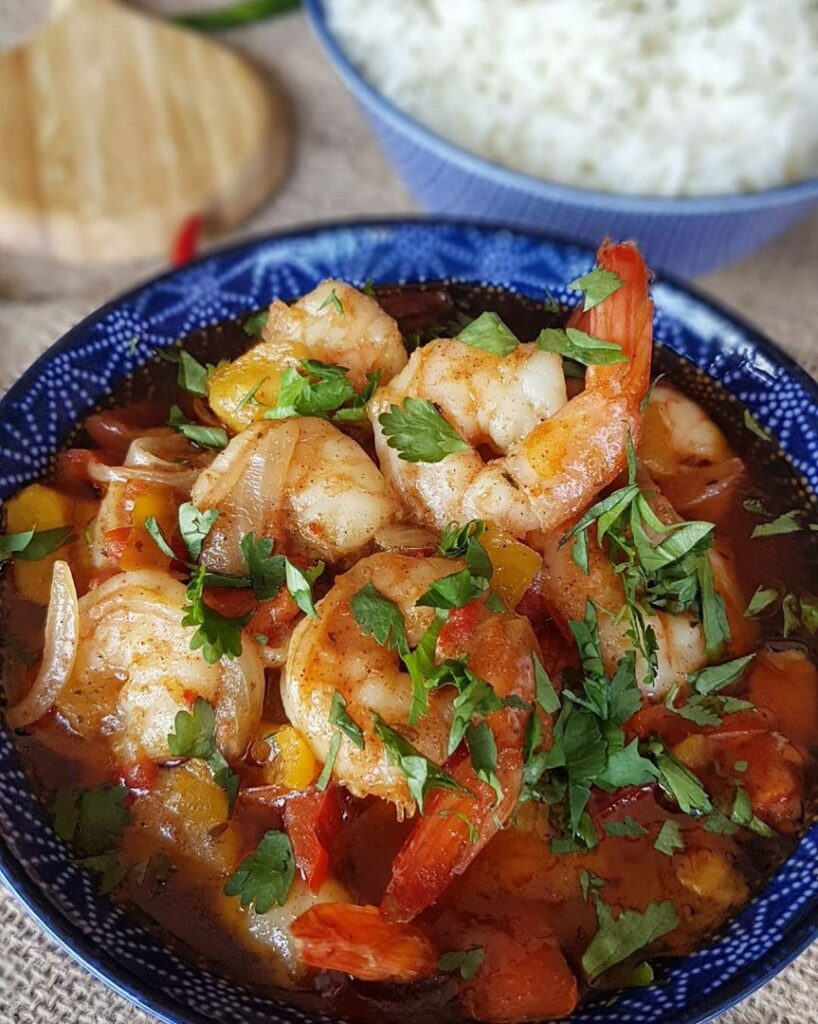 Curry rouge de crevettes et poivron