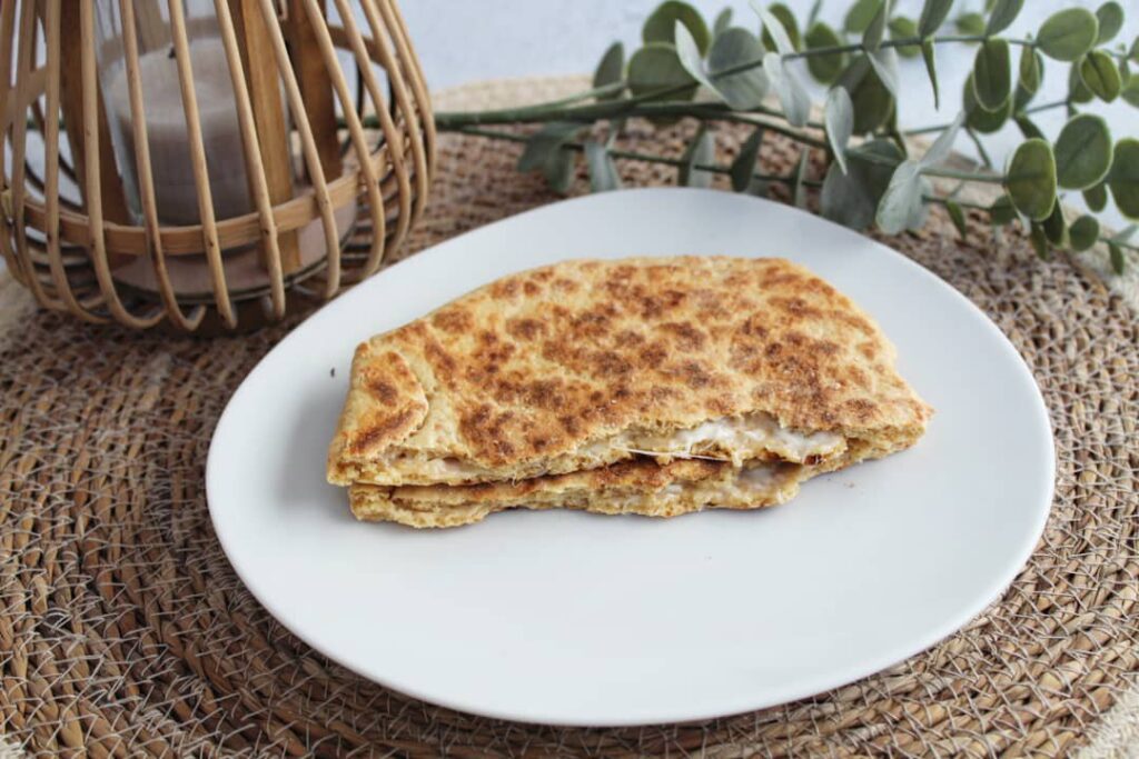 Naan à la mozzarella