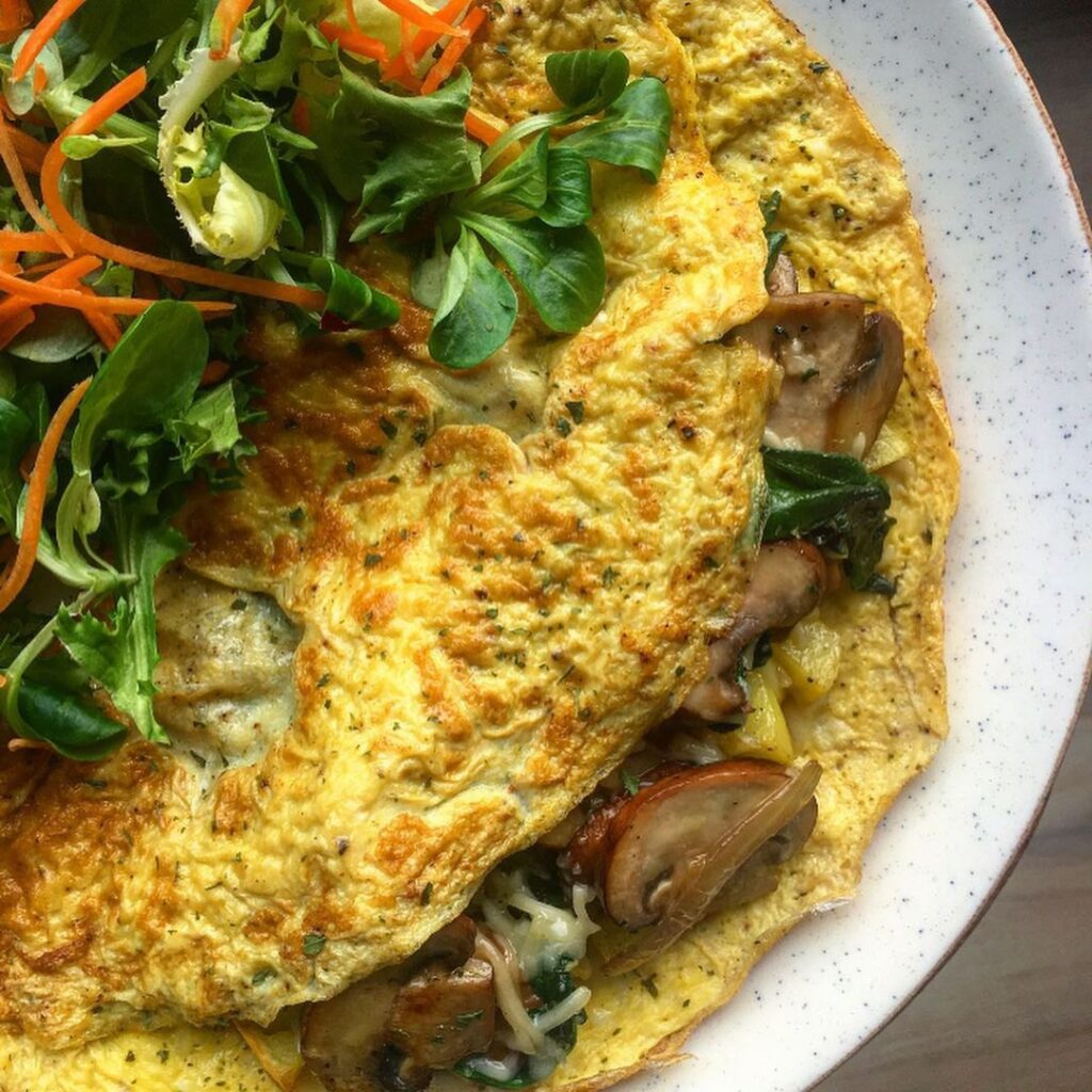 Omelette farcie aux champignons