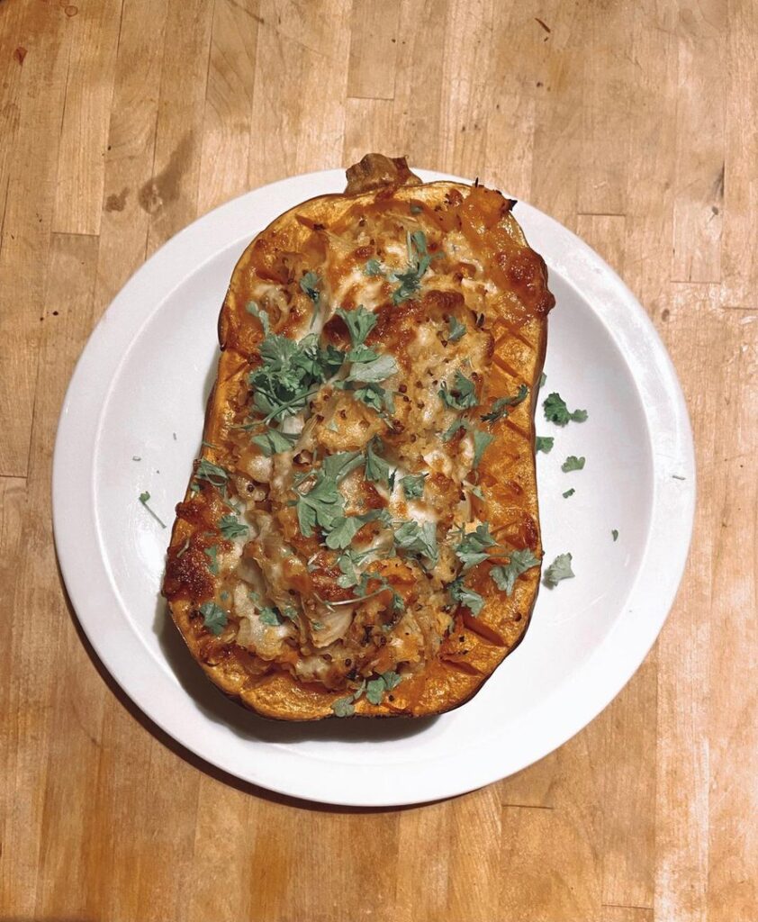 Butternut farcie au quinoa et aux fromages