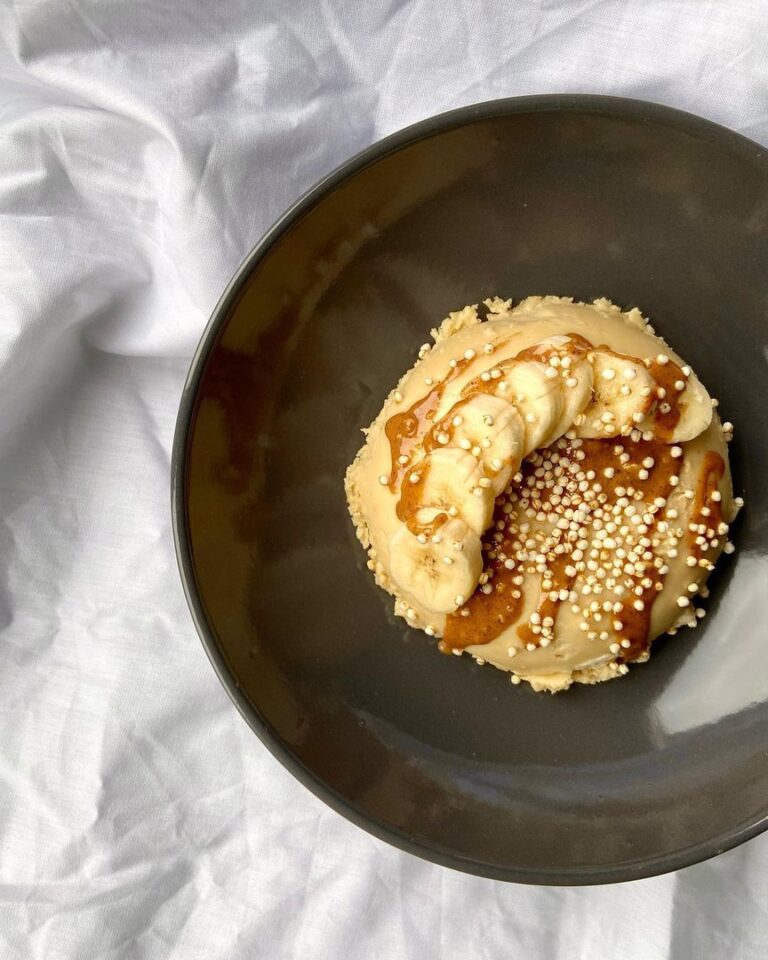 Bowl cake aux flocons d&rsquo;avoine et au lait végétal