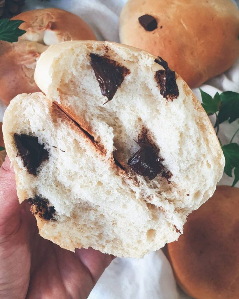 Petit pain sucré aux pépites de chocolat