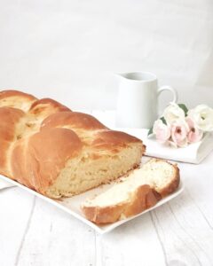 Brioche tressée à la mie filante