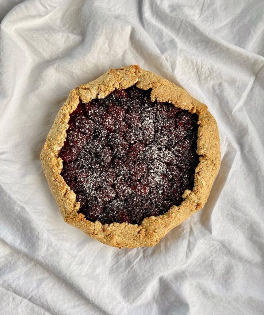 Tarte rustique aux mures sauvages