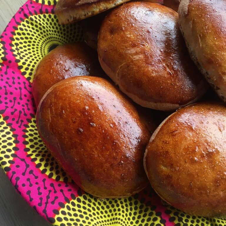 Petits pains au lait dorés Petits pains au lait dorés
