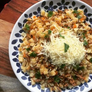 Pâtes grecques à la viande hachée hipotakia