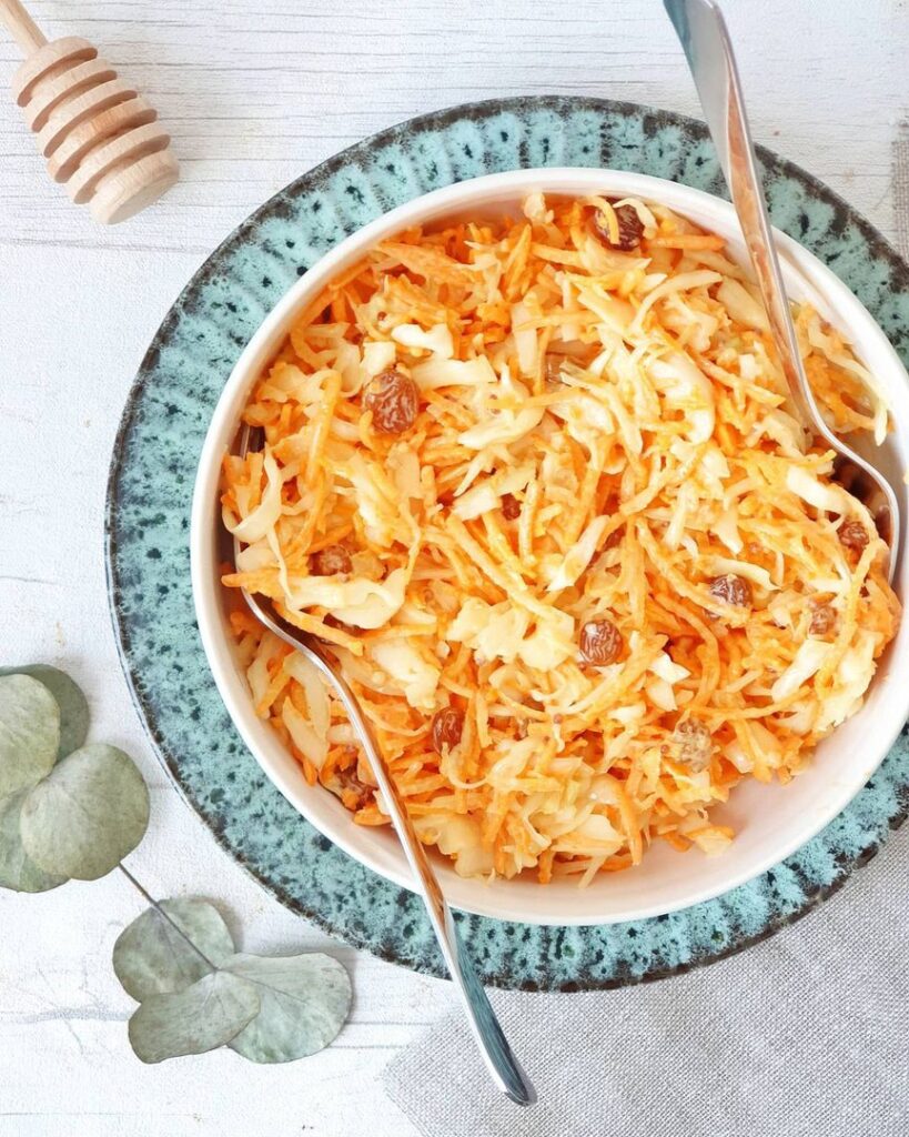 Coleslaw aux raisins secs