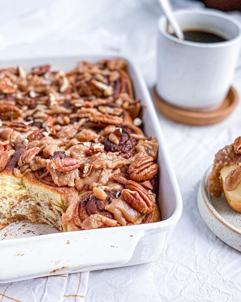 Cinnamon rolls coulis de caramel salé express