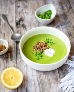 Crème de petits pois – granola salé
